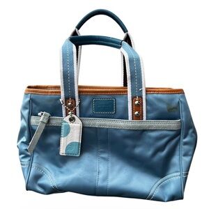 Coach Blue Tote Bag, Double Handles, Zip Closure, Tag Accent, Designer Purse